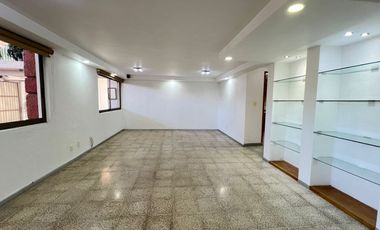 CASA EN VENTA EN ARBOLEDAS CON CASA PARA HÚESPEDES, NEGOCIO O PARA RENTAR