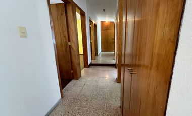 CASA EN VENTA EN ARBOLEDAS CON CASA PARA HÚESPEDES, NEGOCIO O PARA RENTAR