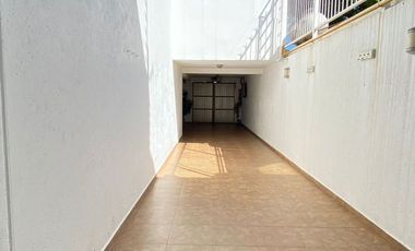 CASA EN VENTA EN ARBOLEDAS CON CASA PARA HÚESPEDES, NEGOCIO O PARA RENTAR