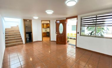 CASA EN VENTA EN ARBOLEDAS CON CASA PARA HÚESPEDES, NEGOCIO O PARA RENTAR