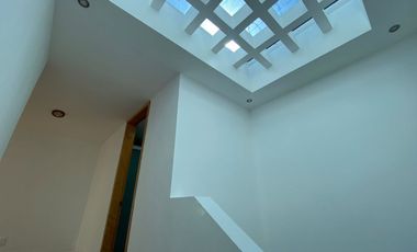 CASA EN VENTA EN ARBOLEDAS CON CASA PARA HÚESPEDES, NEGOCIO O PARA RENTAR