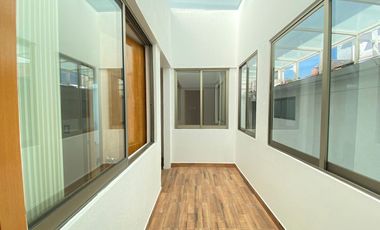 CASA EN VENTA EN ARBOLEDAS CON CASA PARA HÚESPEDES, NEGOCIO O PARA RENTAR