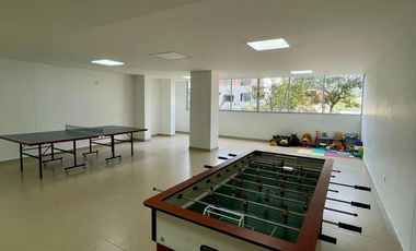 Apartamento amoblado cerca a Centro Comercial Caracolí