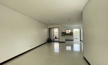 READY FOR OCCUPANCY UNIT IN IMUS CAVITE!
