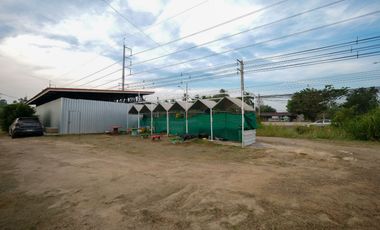 Proven Opportunity! Earn 1 Million THB Monthly!    For Sale! Developed Land with a Home Café   Located on Phetkasem Road, Tha Yang, Phetchaburi. Perfe