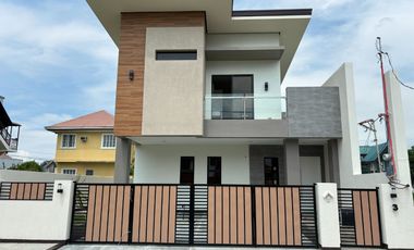 DASMARINAS SINGLE ATTACHED HOUSE AND LOT ALONG GOVERNORS DRIVE