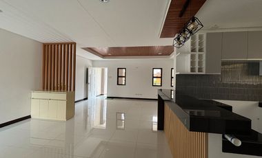 DASMARINAS SINGLE ATTACHED HOUSE AND LOT ALONG GOVERNORS DRIVE