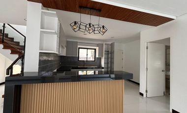 DASMARINAS SINGLE ATTACHED HOUSE AND LOT ALONG GOVERNORS DRIVE