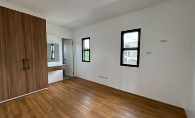 DASMARINAS SINGLE ATTACHED HOUSE AND LOT ALONG GOVERNORS DRIVE