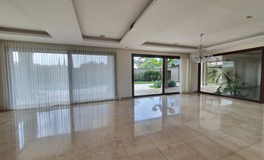 Samborondon, Renta de Hermosa Casa con Piscina con o sin muebles