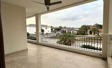 Samborondon, Renta de Hermosa Casa con Piscina con o sin muebles