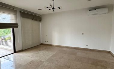 Samborondon, Renta de Hermosa Casa con Piscina con o sin muebles