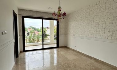 Samborondon, Renta de Hermosa Casa con Piscina con o sin muebles