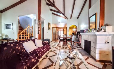 Casa Sólida De 2 Pisos, 4d/3b, 767 M2 De Terreno, San Miguel