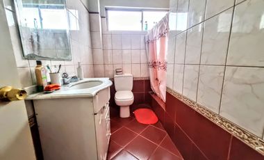 Casa Sólida De 2 Pisos, 4d/3b, 767 M2 De Terreno, San Miguel