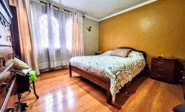 Casa Sólida De 2 Pisos, 4d/3b, 767 M2 De Terreno, San Miguel