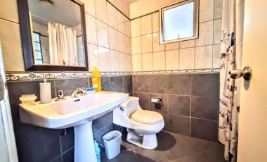 Casa Sólida De 2 Pisos, 4d/3b, 767 M2 De Terreno, San Miguel