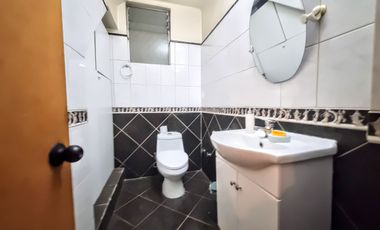 Casa Sólida De 2 Pisos, 4d/3b, 767 M2 De Terreno, San Miguel