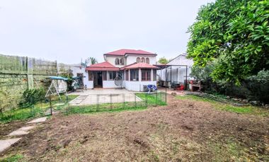 Casa Sólida De 2 Pisos, 4d/3b, 767 M2 De Terreno, San Miguel