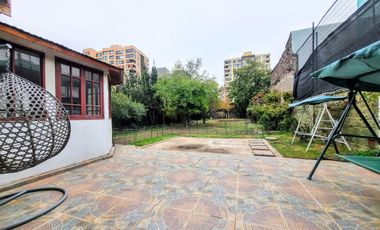 Casa Sólida De 2 Pisos, 4d/3b, 767 M2 De Terreno, San Miguel