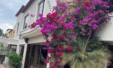 Manta, Venta de hermosa Casa 3 dormitorios con Piscina