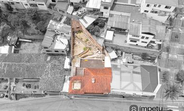 Se vende casa rentera central en la ciudad de  Loja