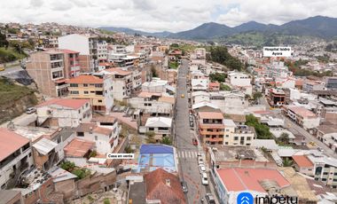 Se vende casa rentera central en la ciudad de  Loja