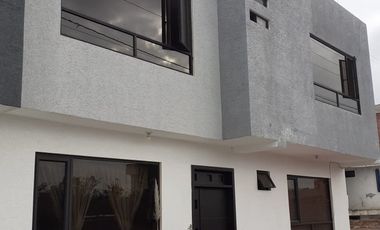 CASAS EN SANTA ROSA