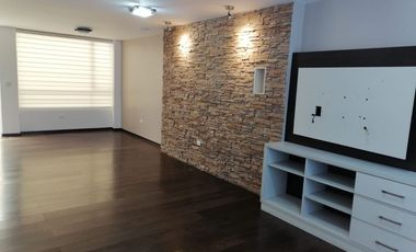 CASA EN EL CONJUNTO MONTECARLO II