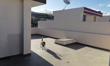 CASA EN EL CONJUNTO MONTECARLO II
