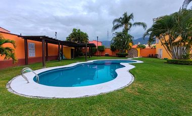 casa en venta en las garzas tezoyuca alberca climatizada 2 rec