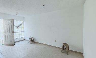 casa en venta tipo chalet en garza azul para ampliar