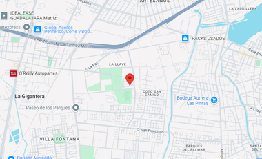 Casa ubicada colonia San Pedro Tlaquepaque, Jalisco. Con 2 recamaras y 145m2. Entre Av. San Blas y Av. La Llave.