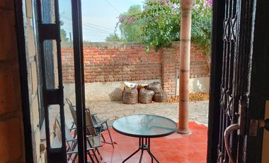 Casa Sola amueblada,  en RENTA a 200 mts del Centro de Tepotzotlán