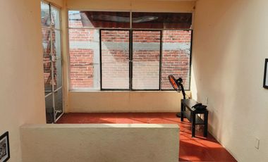 Casa Sola amueblada,  en RENTA a 200 mts del Centro de Tepotzotlán