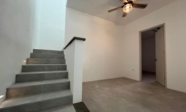 RENTA DE CASA EN CAMPOS ELISEOS DE UN PISO