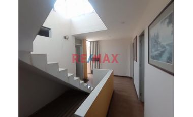 Oportunidad Venta De Hermosa Casa En Buenos Aires - Trujillo At. 144.99 M2
