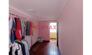 Oportunidad Venta De Hermosa Casa En Buenos Aires - Trujillo At. 144.99 M2
