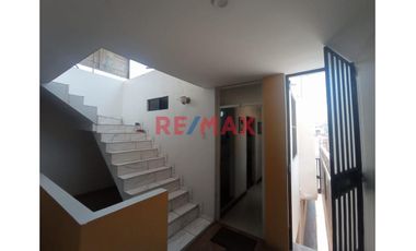 Oportunidad Venta De Hermosa Casa En Buenos Aires - Trujillo At. 144.99 M2