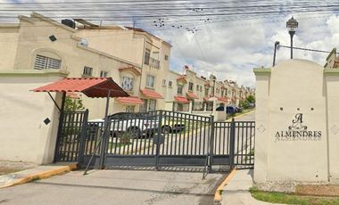 CASA EN PRIVADA ALMENDRES, URBI VILLA DEL REY EN HUEHUETOCA, ¡NO CREDITOS!