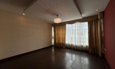Departamento en venta en Av. Cuxibamba, Loja