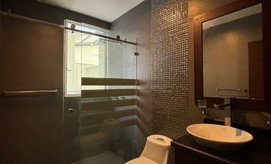 Departamento en venta en Av. Cuxibamba, Loja