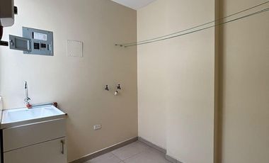 Departamento en venta en Av. Cuxibamba, Loja