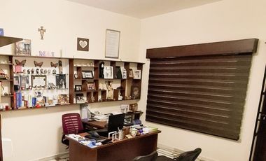 For Sale Luxurious House with 6 Rooms or bedrooms in Portoviejo Ecuador