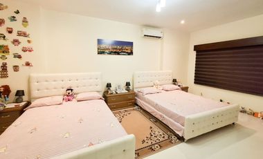 For Sale Luxurious House with 6 Rooms or bedrooms in Portoviejo Ecuador