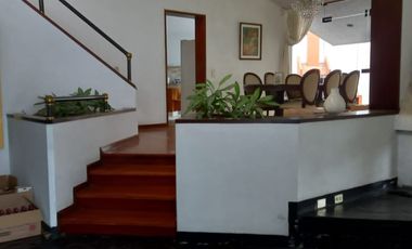 SE VENDE HERMOSA CASA EN LA MOLINA