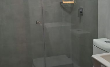 SE VENDE HERMOSA CASA EN LA MOLINA
