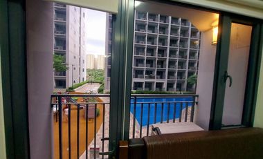 Shore Residence - 1 bedroom corner unit w/ Balcony Overlooking Pool