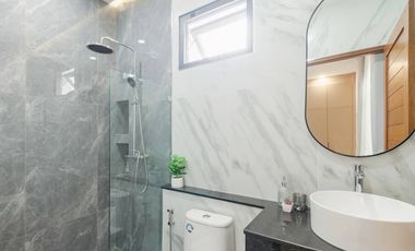 Brand new 3 bed villa with pool for sale in Saraphi, Chiang Mai