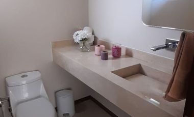 Hermosa casa en Venta modelo Málaga doble altura en Lomas Virreyes, Calimaya